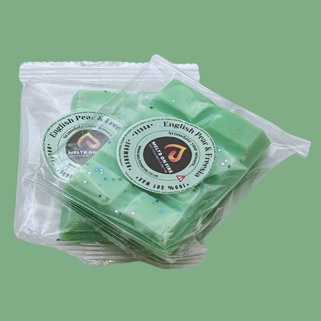English Pear & Freesia Wax Melts - Soy Wax Melts - 25g - Highly Scented for Oil Burner - Vegan & Cruelty Free - Soy Wax - Home Fragrance - Meltsonfire