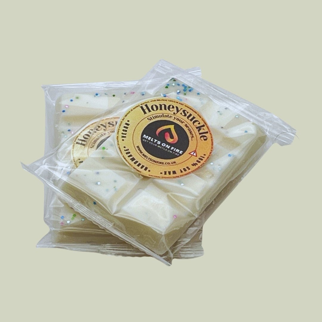 Honeysuckle Wax Melts - Soy Wax Melts - 25g - Highly Scented for Oil Burner - Vegan & Cruelty Free - Soy Wax - Home Fragrance - Meltsonfire