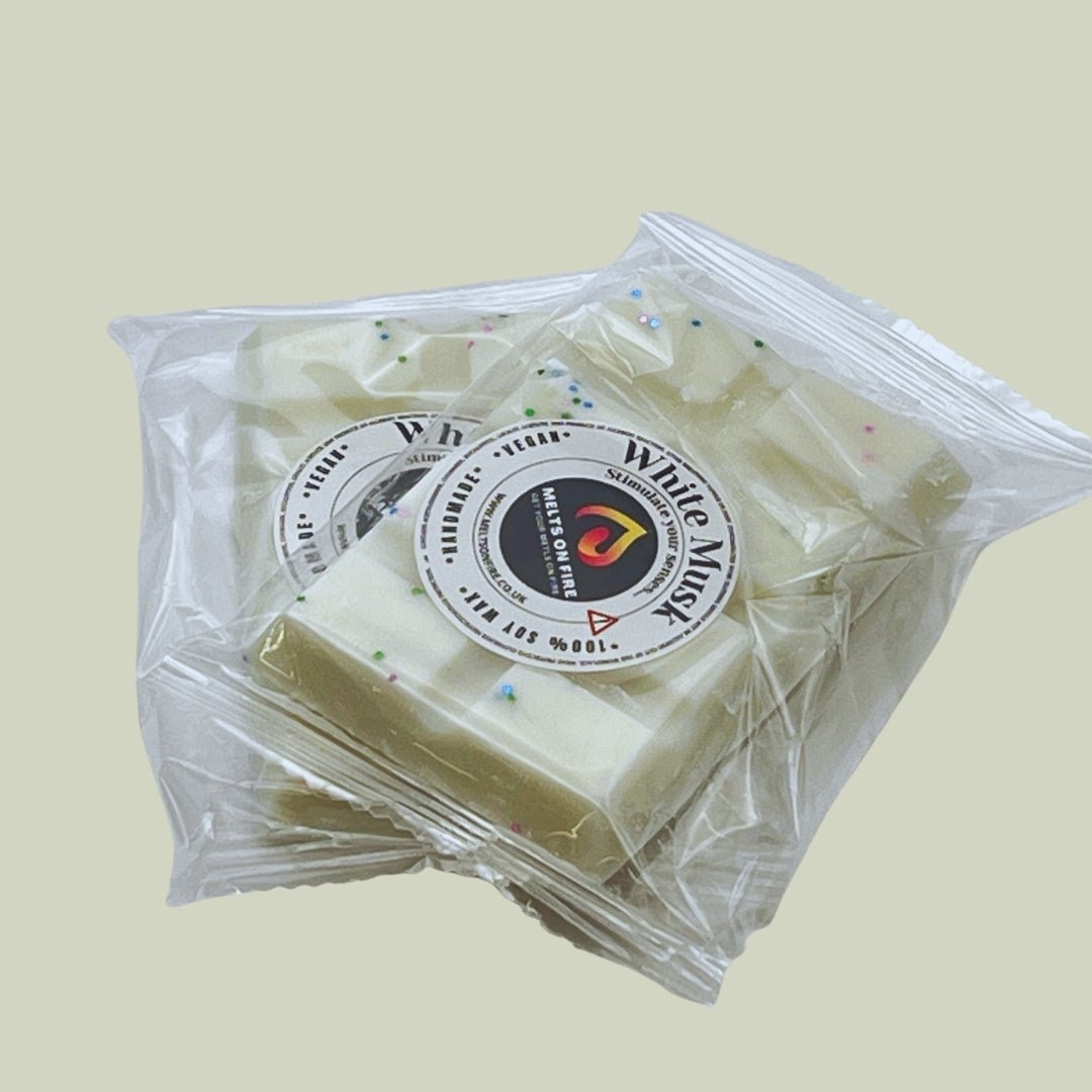 White Musk Wax Melts - Soy Wax Melts - 25g - Highly Scented for Oil Burner - Vegan & Cruelty Free - Soy Wax - Home Fragrance - Meltsonfire