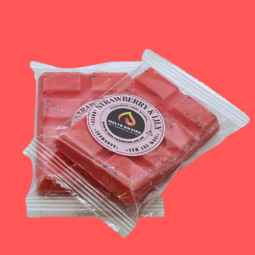 Strawberries & Lily Wax Melts - Snap Bars - Soy Wax Melts - Meltsonfire